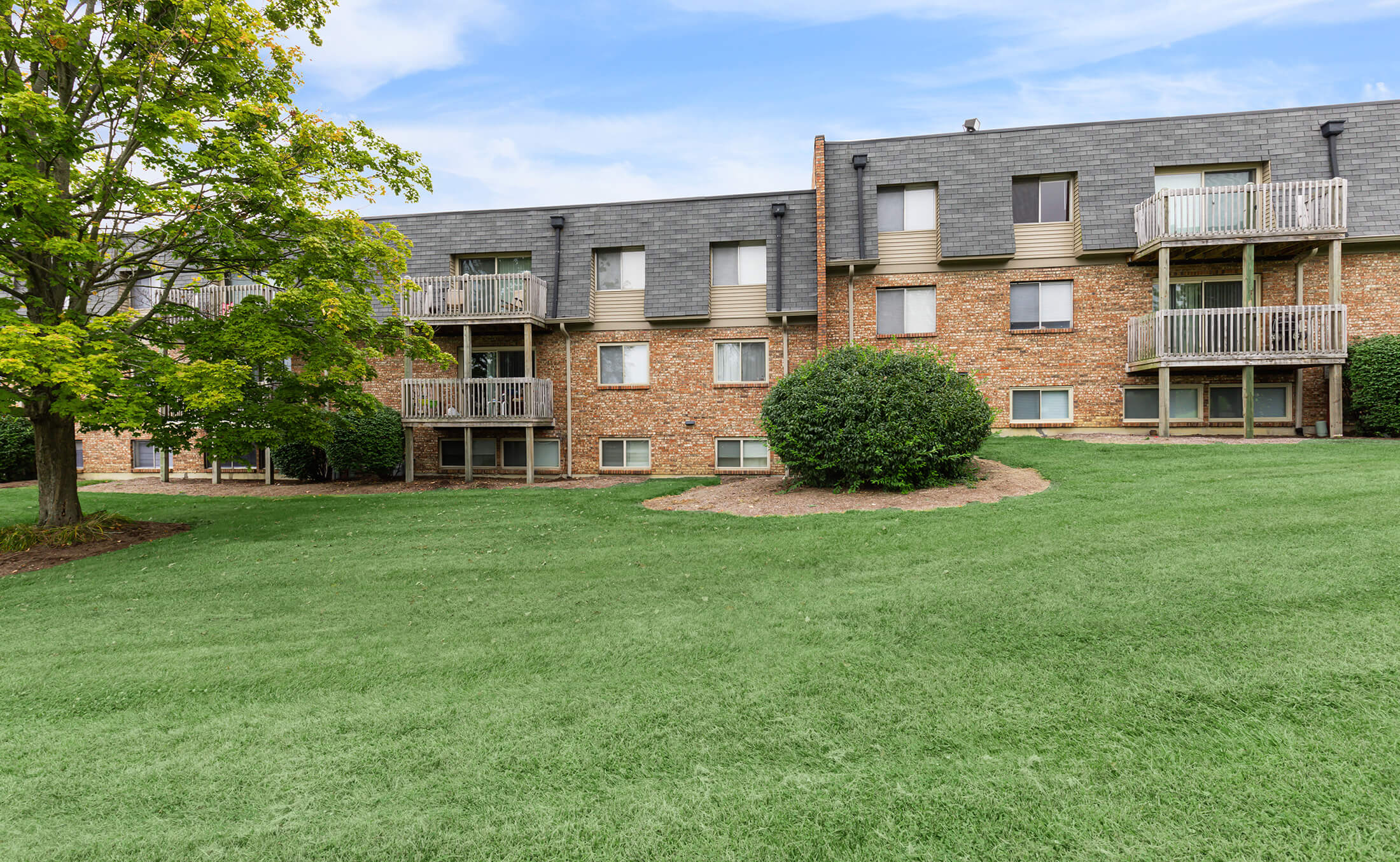 Simple Apartments For Rent In Western Hills Ohio for Living room